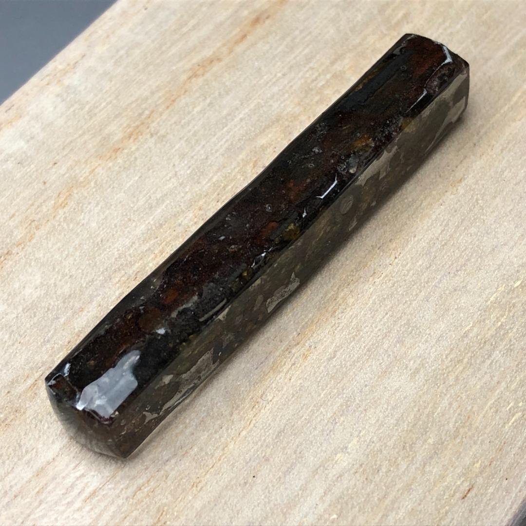 パラサイト隕石 隕石　石鉄隕石　セリコ隕石 美品　重さ約15ｇ　共箱