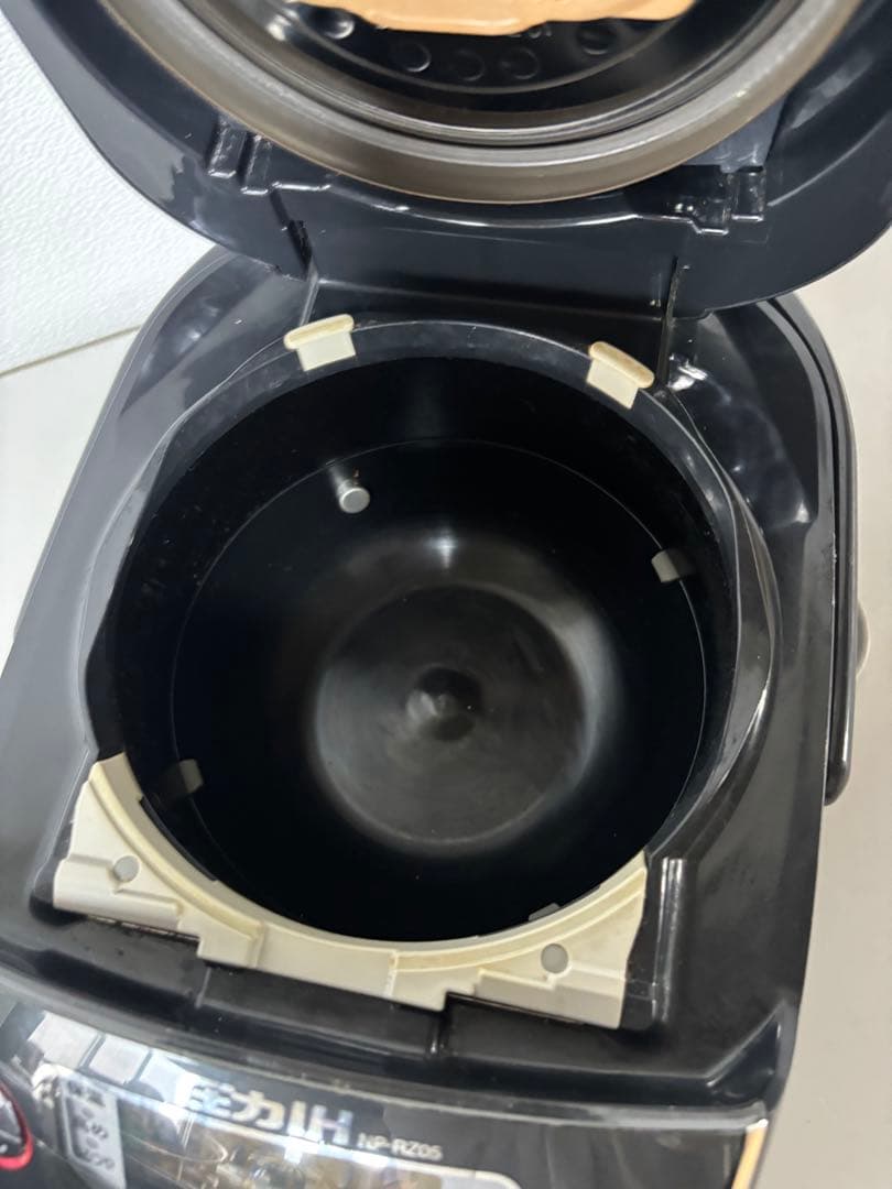象印 NP-RZ05 炊飯器 黒 3合炊き　送料込み