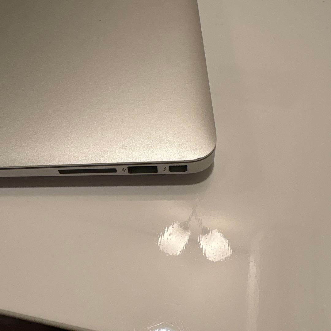 MacBook Air (13-inch, 2017) 本体　充電ケーブル